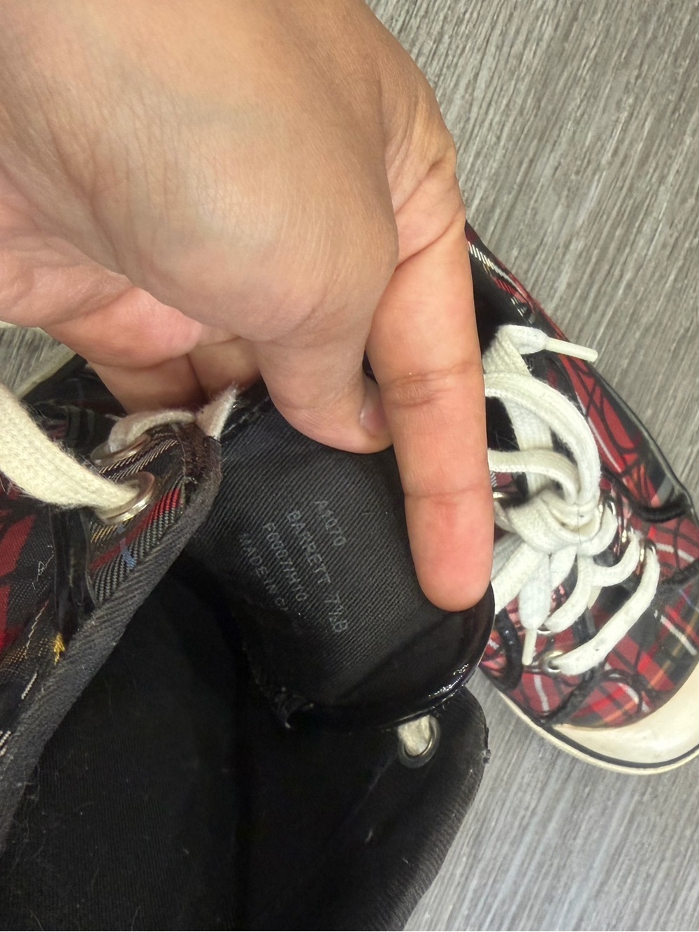 Coach Red Plaid Low-Top Sneakers with White Accents Size 7.5 - Picture 5 of 5